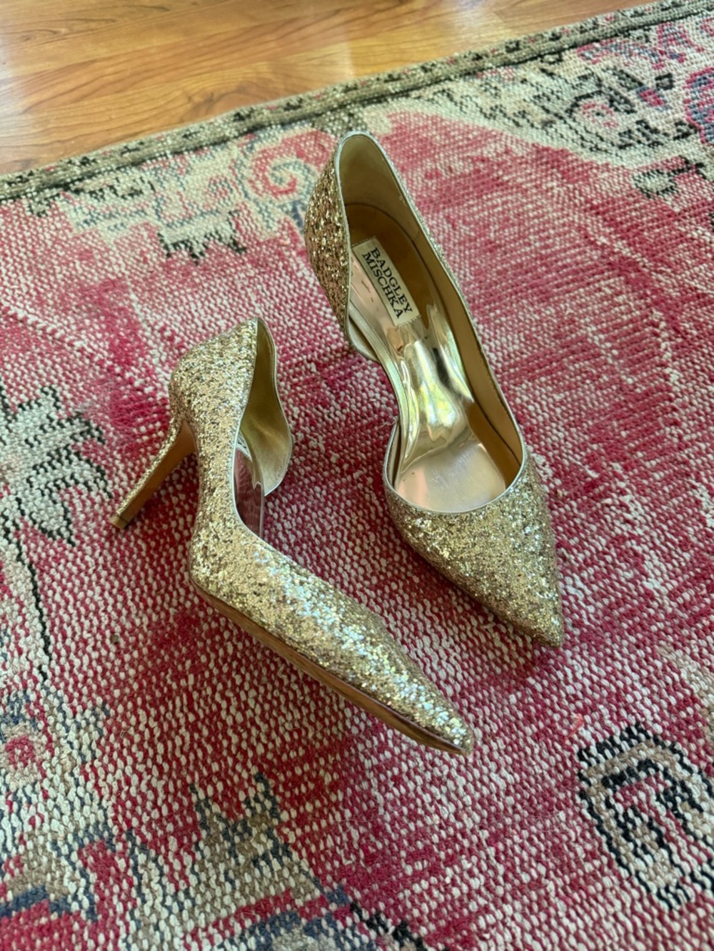 Badgley Mischka Glitter Herls